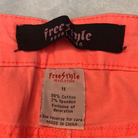 Shorts - Picture 5 of 5